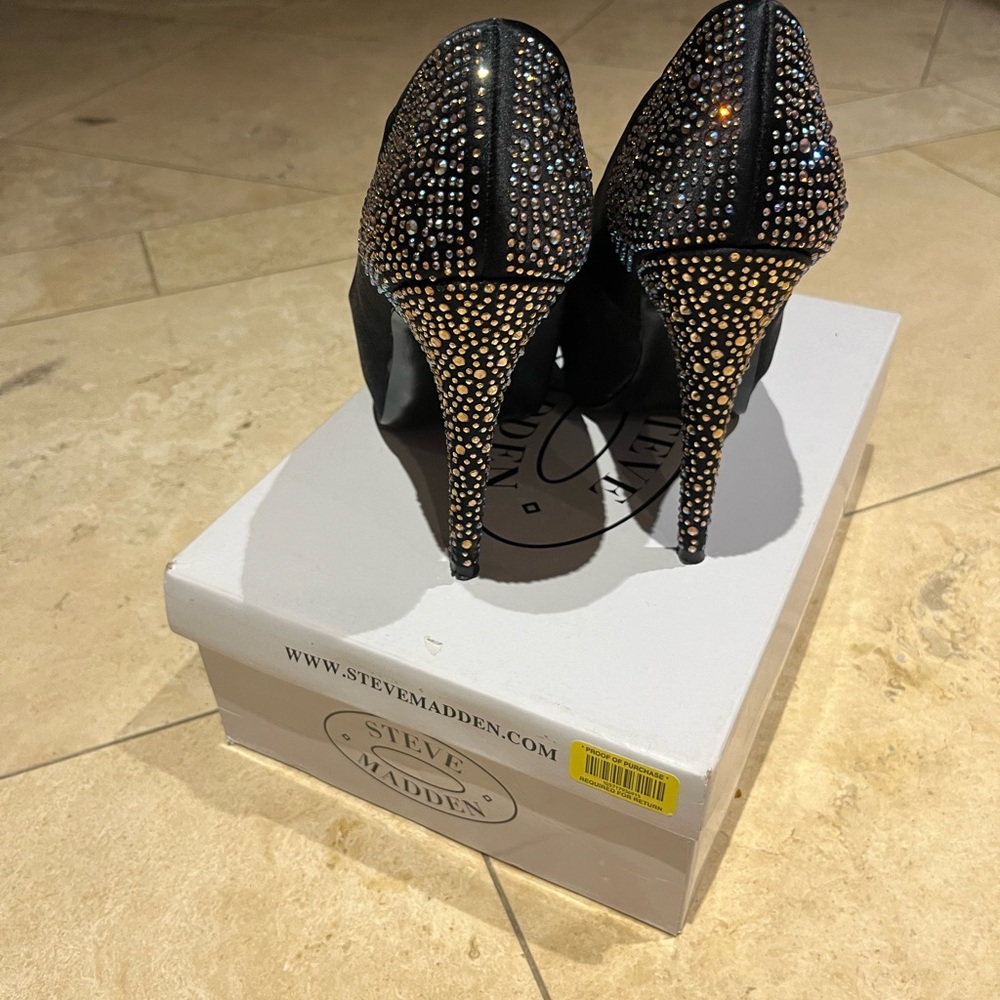 Steve Madden Rhinestone heels - Picture 2 of 6